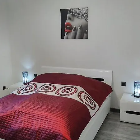 Caloroczne Apartment